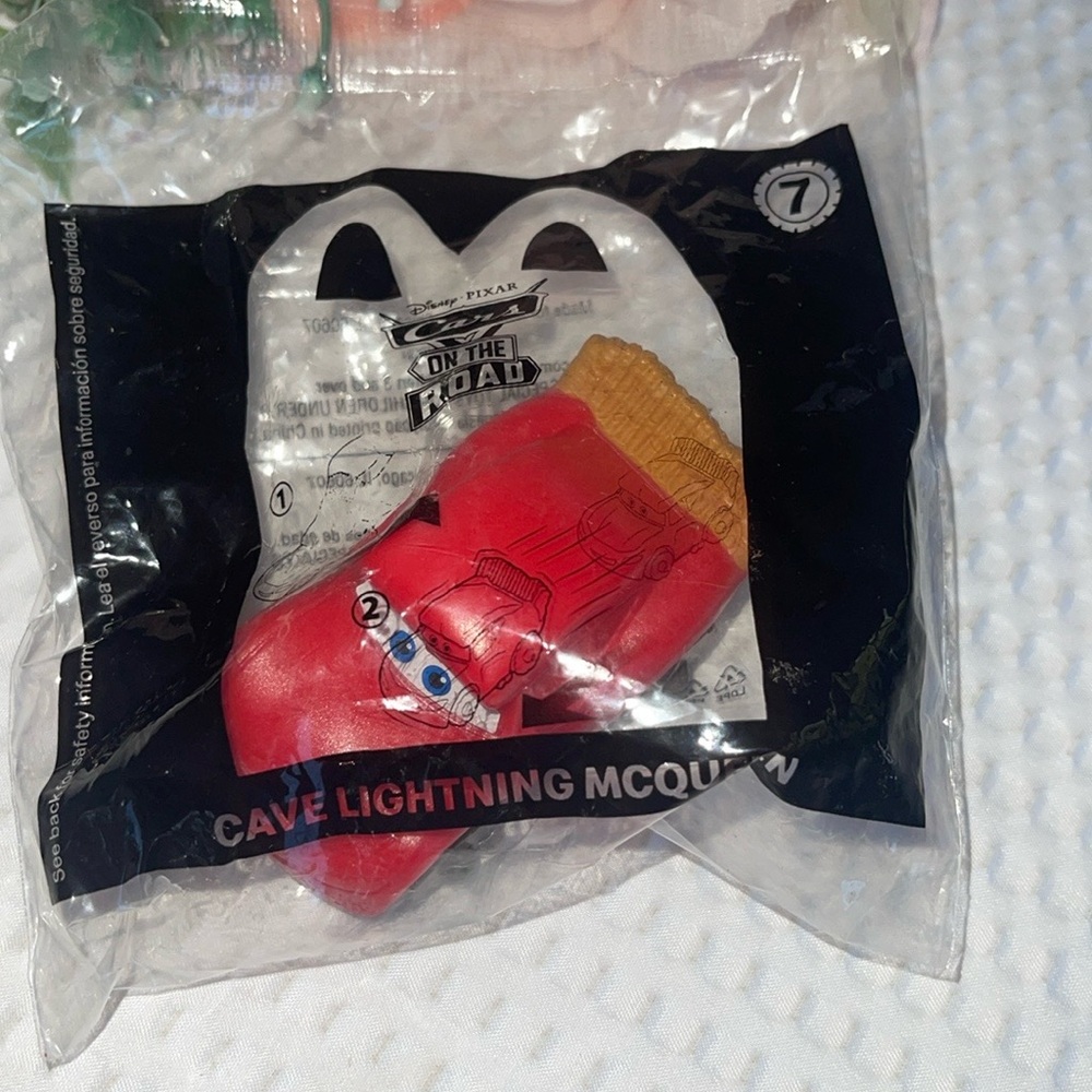 McDonald's 2022 DISNEY CARS ON THE ROAD CAVE LIGHTNING MCQUEEN